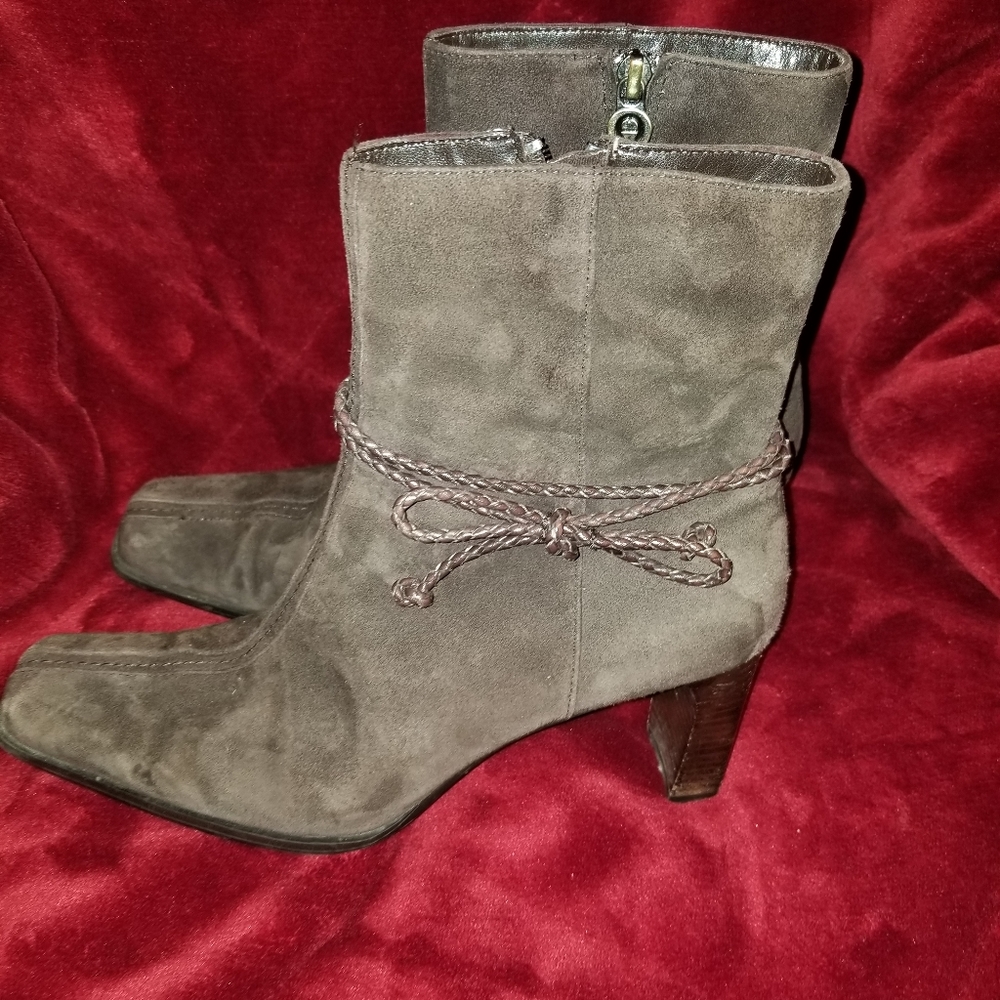 Etienne Aigner leather boots